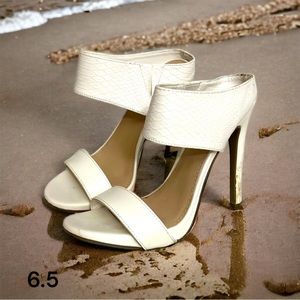 Mossimo high heels 6.5